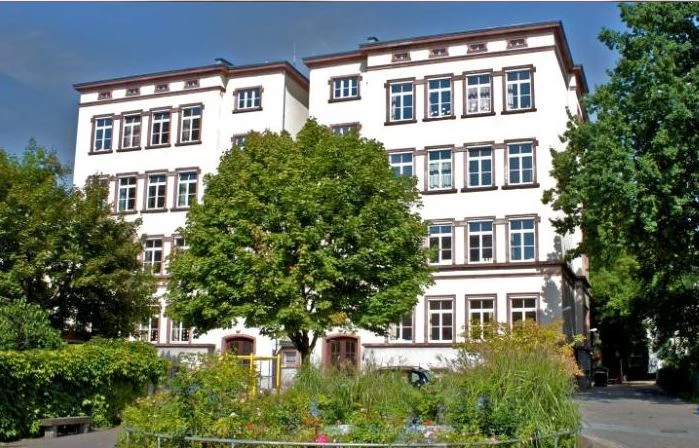 Gebäude Uhlandschule Frankfurt